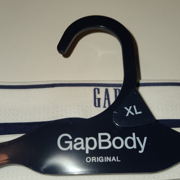 GAP Womens' Gapbody Size XL set Of 5 Panties, Floral, Blue And Grey Colors - Picture 3 of 9